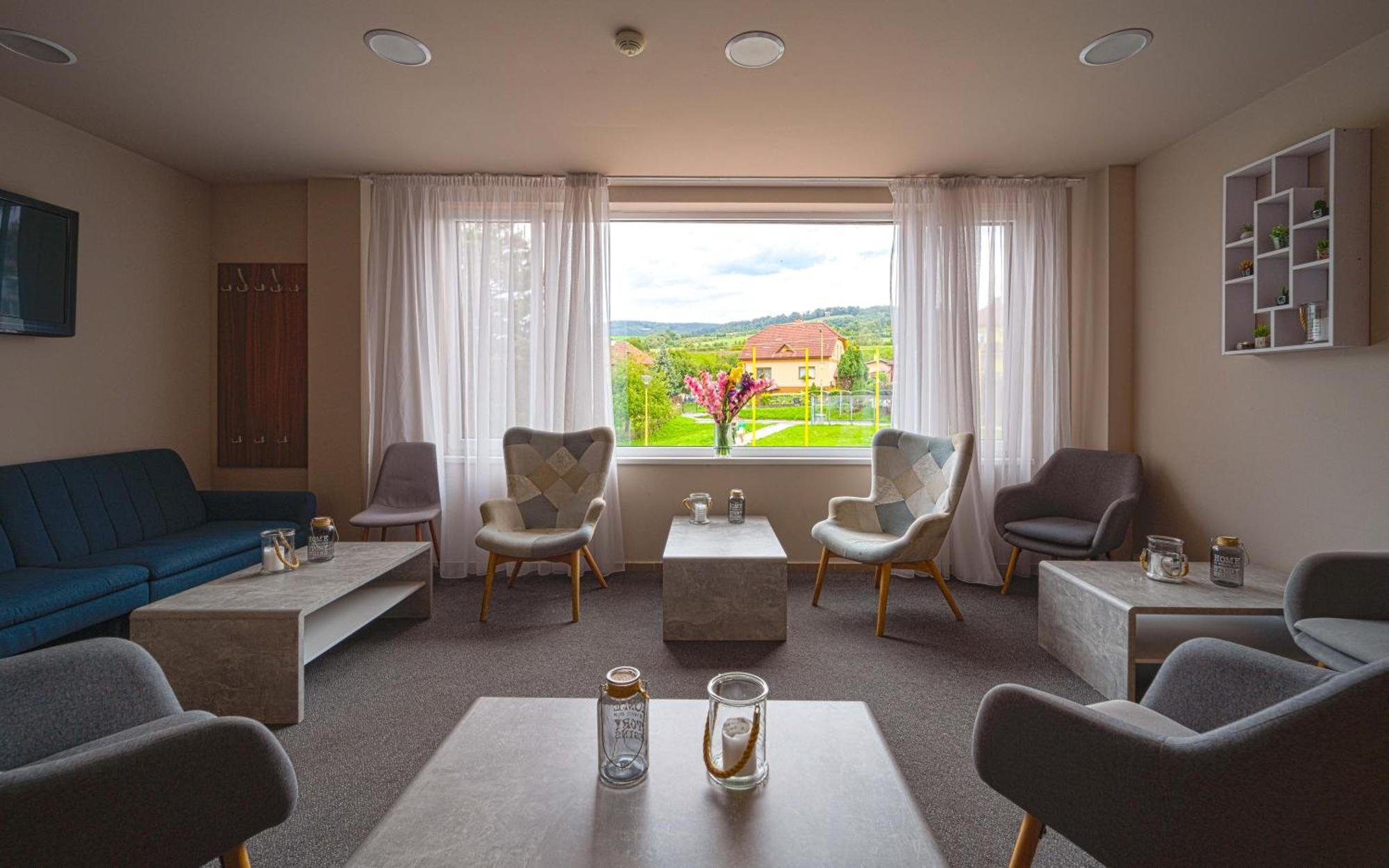 Hotel Arena Brumov Экстерьер фото