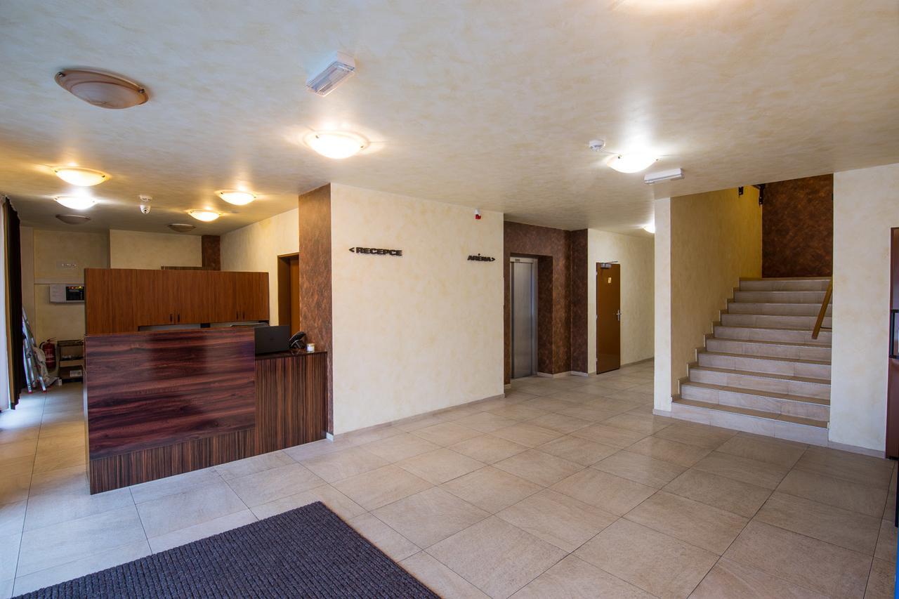 Hotel Arena Brumov Экстерьер фото