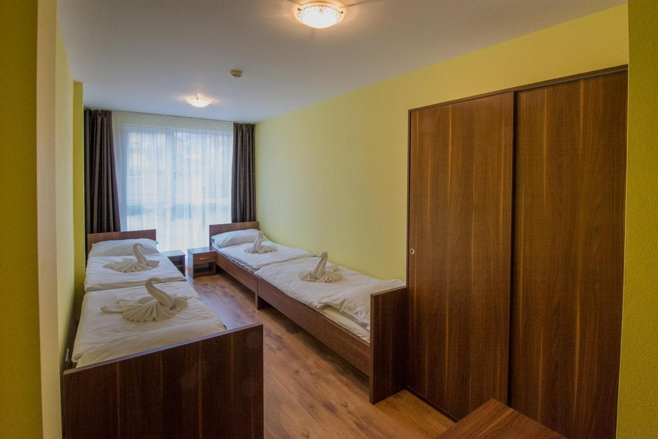 Hotel Arena Brumov Экстерьер фото