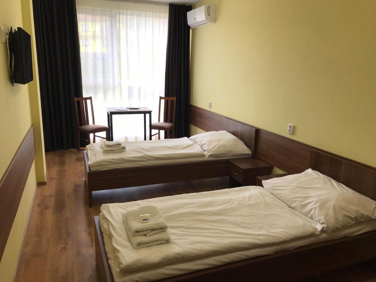 Hotel Arena Brumov Экстерьер фото